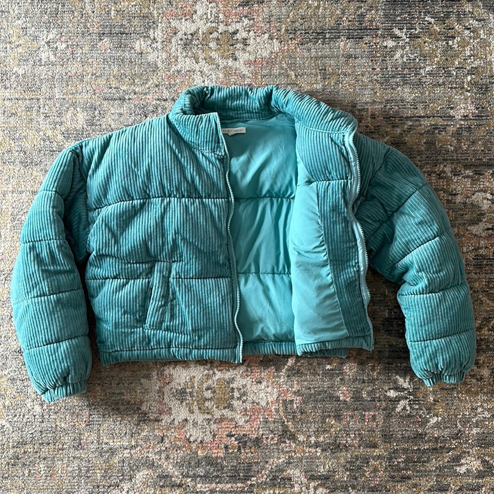 L. A. Hearts super comfy turquoise corduroy cropped puffer jacket. M/L